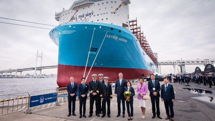 Maersk presentó su segundo gran buque portacontenedores propulsado por metanol verde, en la ciudad de Yokohama, Japón.
