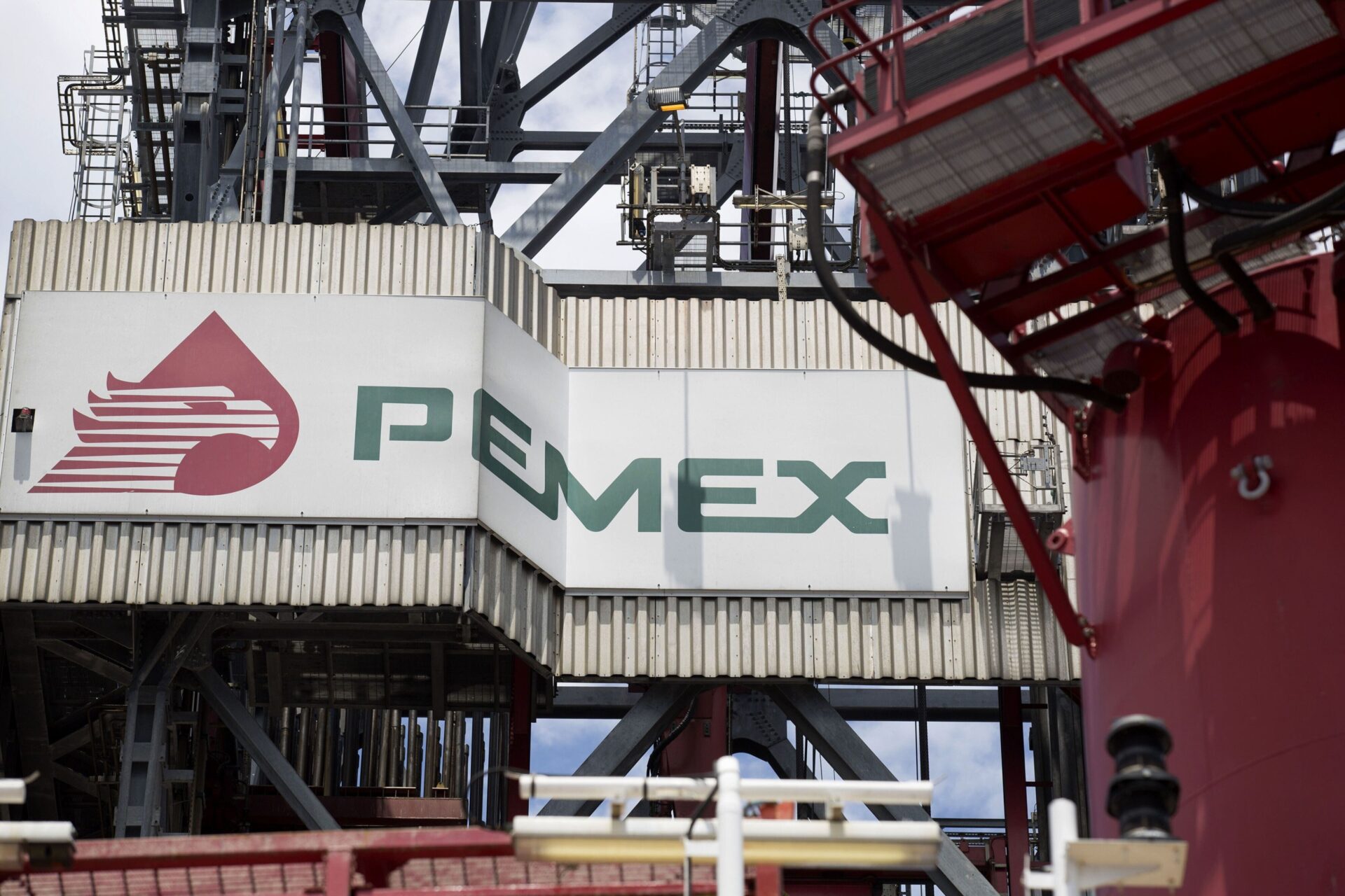 Pemex reduce pérdidas en el cuarto trimestre de 2025 - Global Energy